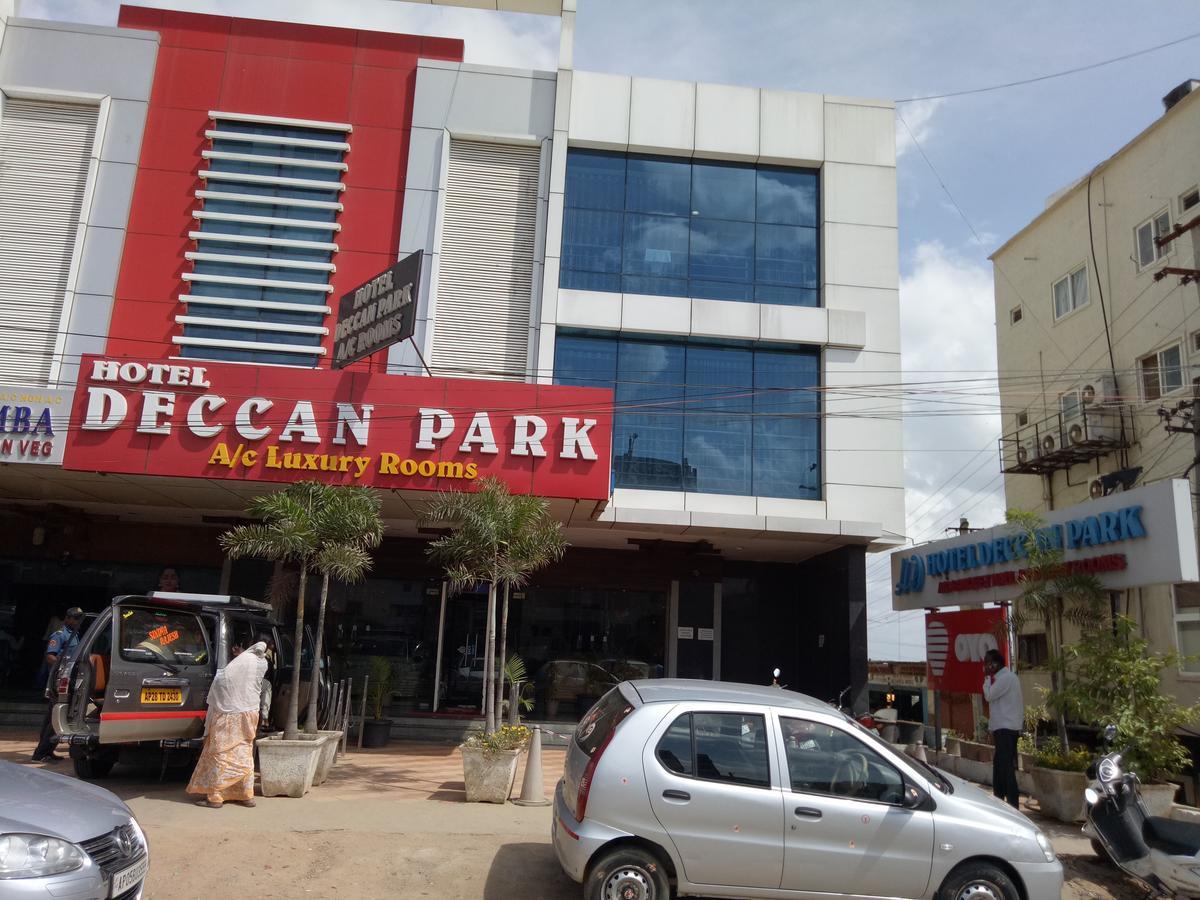 Hotel Deccan Park Хайдарабад Экстерьер фото