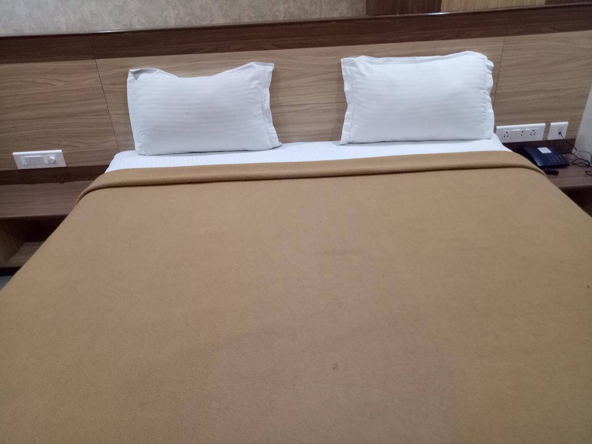 Hotel Deccan Park Хайдарабад Экстерьер фото