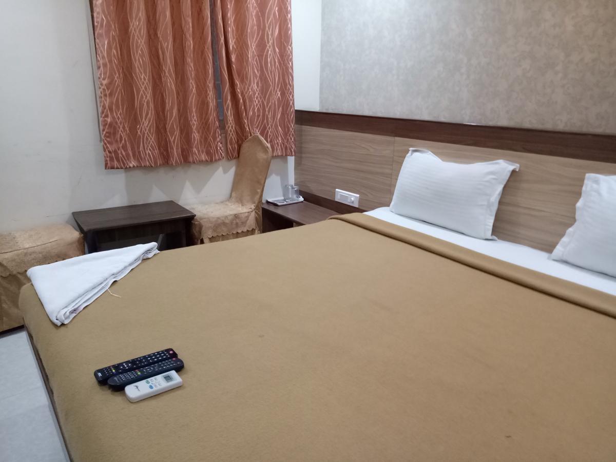Hotel Deccan Park Хайдарабад Экстерьер фото